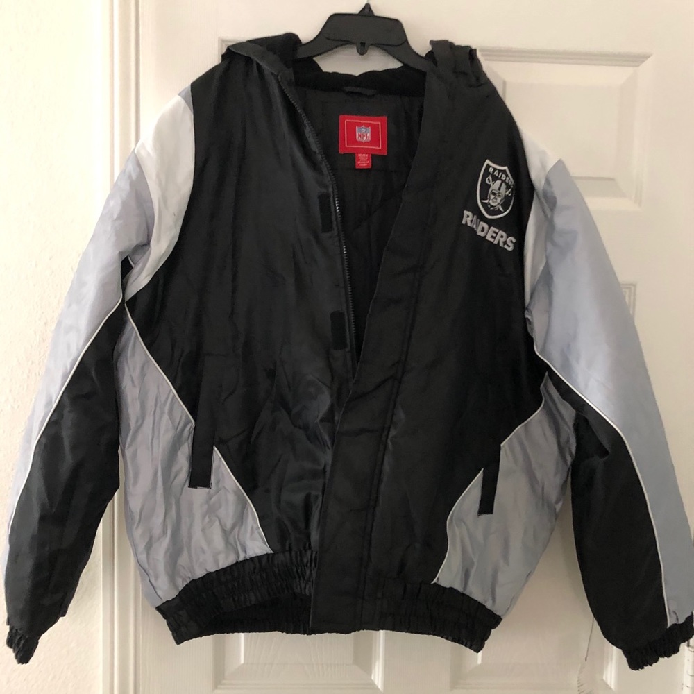 NWT men’s XL NFL Raiders Jacket.